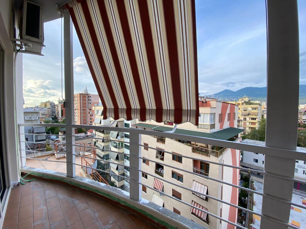 Era'S Apartment Tirana Bagian luar foto